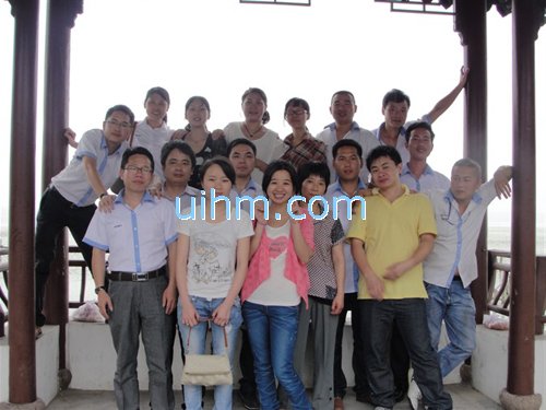 One-day sightseeing tour around Guangzhou of technical support dept. in 2011