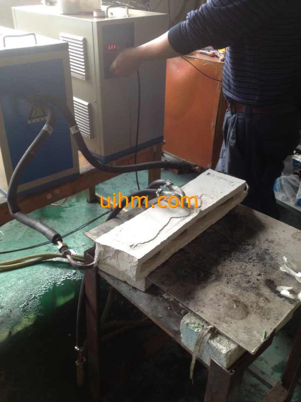 customized MF induction heater for forging steel rods (5)