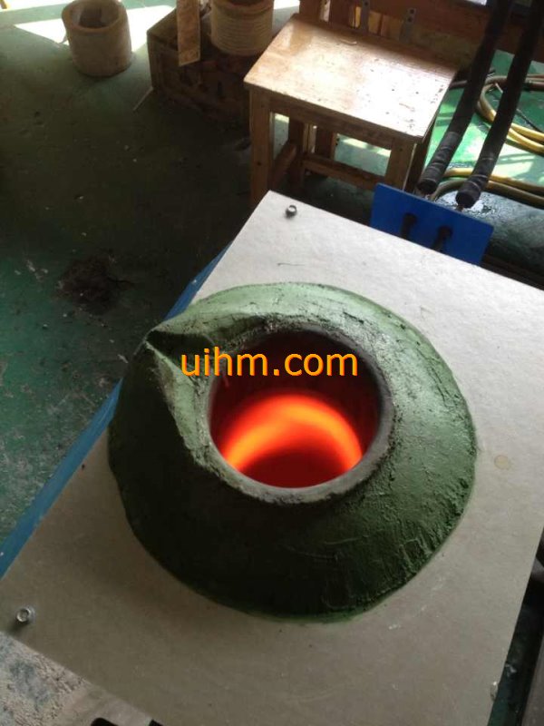 magnesium oxide acidic furnace for induction melting glass (1)