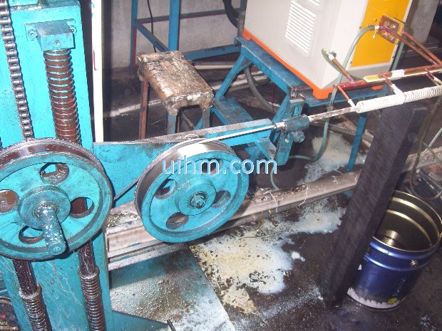 induction annealing umbrella ribs by 60KW induction heater (UM-60AB-UHF)_4