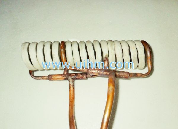 induction coil of 6 turns with 3 parallel pipes