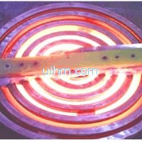 flat induction coil and quadrate coil with ferromagnet