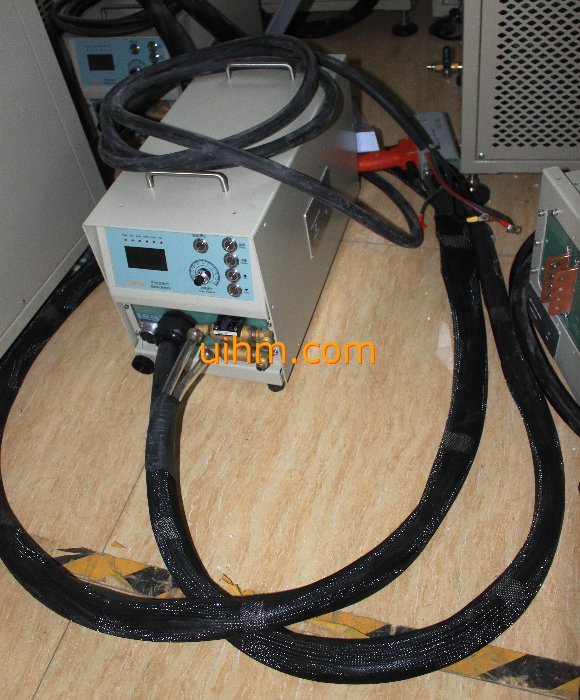 air cooled UM-DSP40A-RF machine with water cooled flexible handheld head part