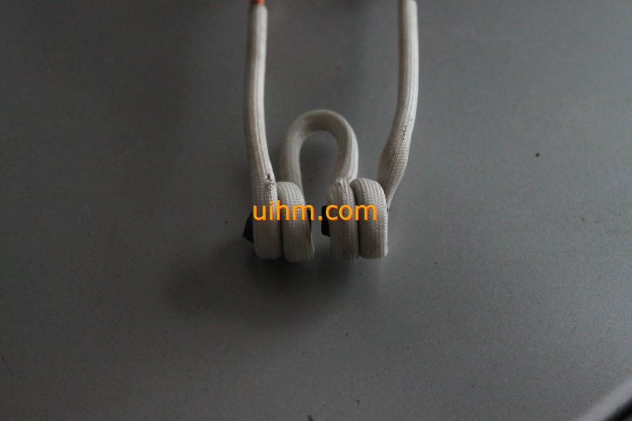 U shape induction coil with ferrite magnet