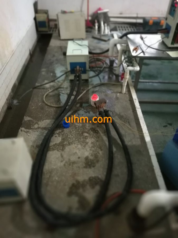 flexible induction coil for heating copper rods