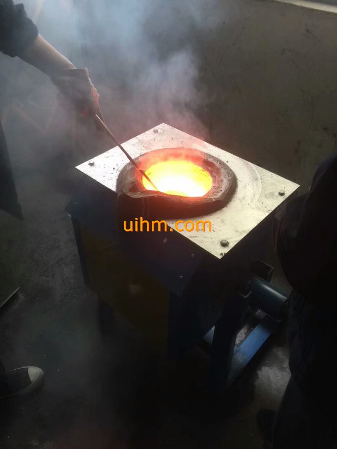 induction melting steel powder by tilting furnace and MF induction heater_1