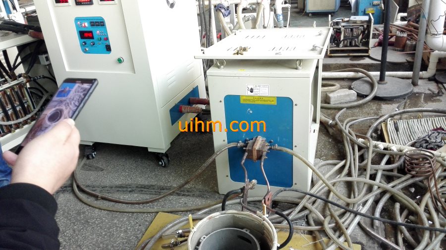 induction shrink fitting aluminum motor frames to 350 celsius degree in 50 seconds by 60KW machine and customized induction coil (4)