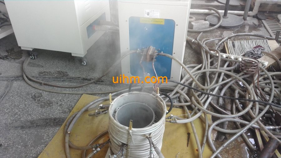 induction shrink fitting aluminum motor frames to 350 celsius degree in 50 seconds by 60KW machine and customized induction coil (7)