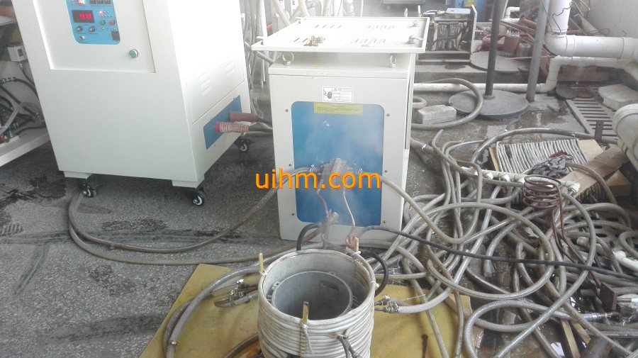 induction shrink fitting aluminum motor frames to 350 celsius degree in 50 seconds by 60KW machine and customized induction coil (9)
