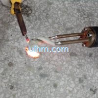 UHF handheld induction heater for brazing copper