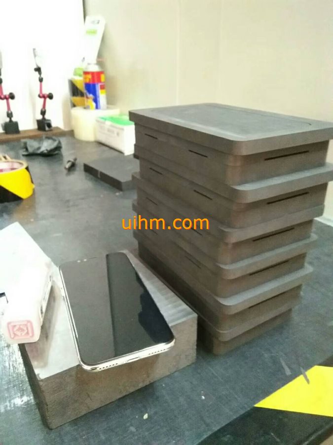 induction heating graphite mobile mould for bend glasses (6)