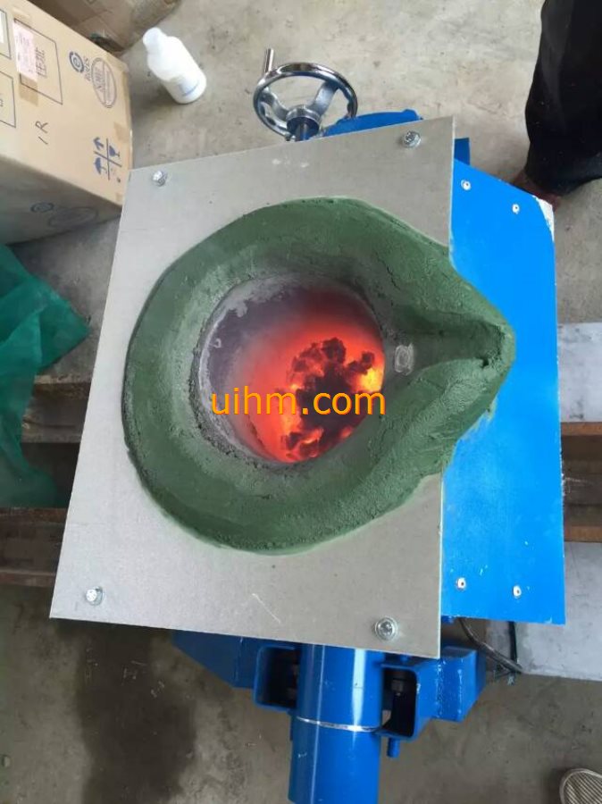 induction melting machines with tilting furnace_11