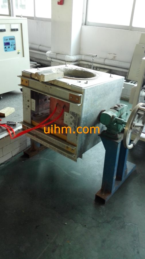 induction melting machines with tilting furnace_17
