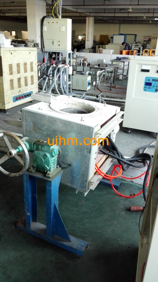 induction melting machines with tilting furnace_23