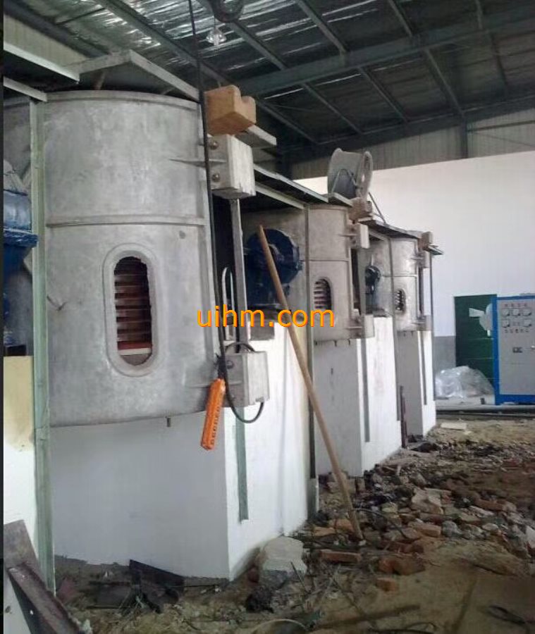 tilting furnace for MF SCR induction heaters (3)