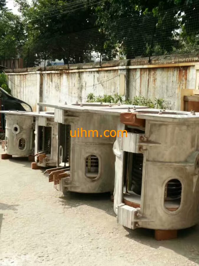 tilting furnace for MF SCR induction heaters (7)