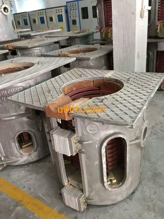 tilting furnace for MF SCR induction heaters (8)