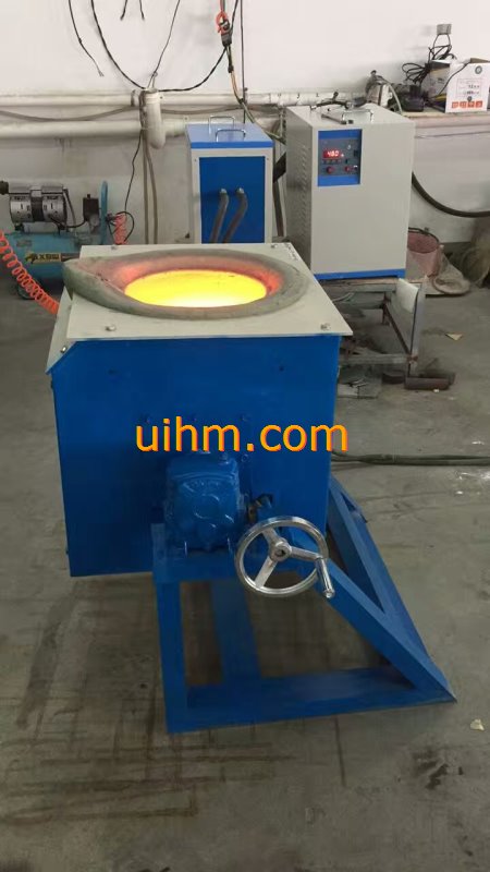 induction melting furnace (20)